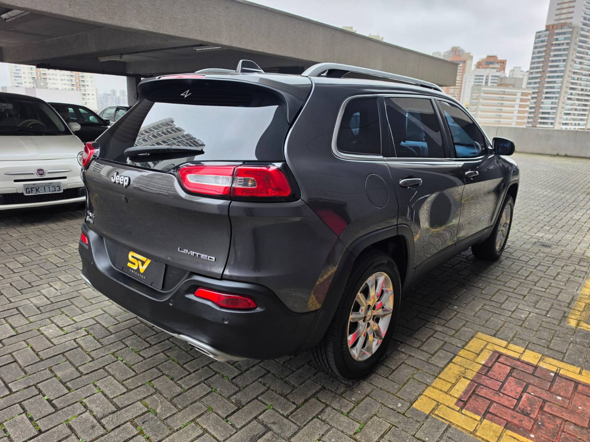 JEEP CHEROKEE