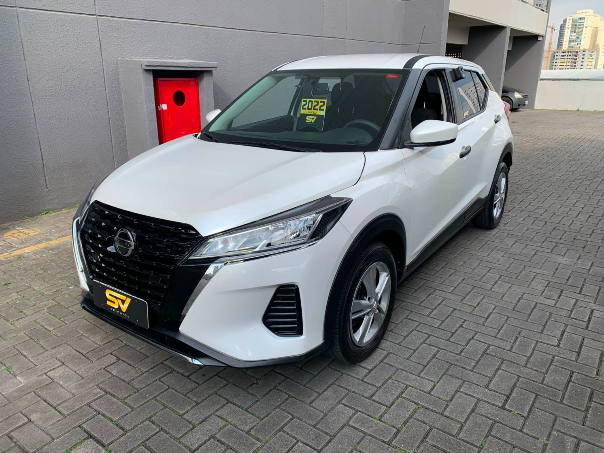 NISSAN KICKS