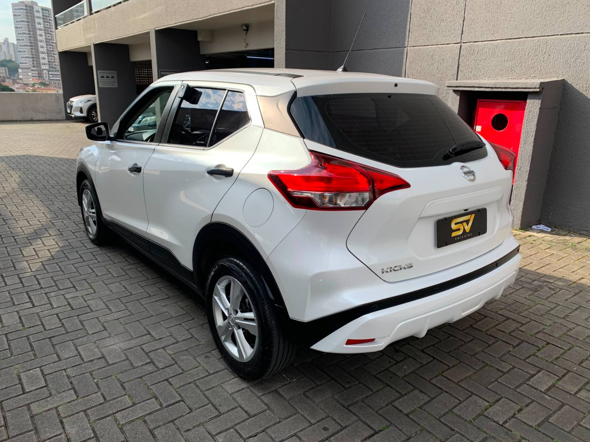 NISSAN KICKS