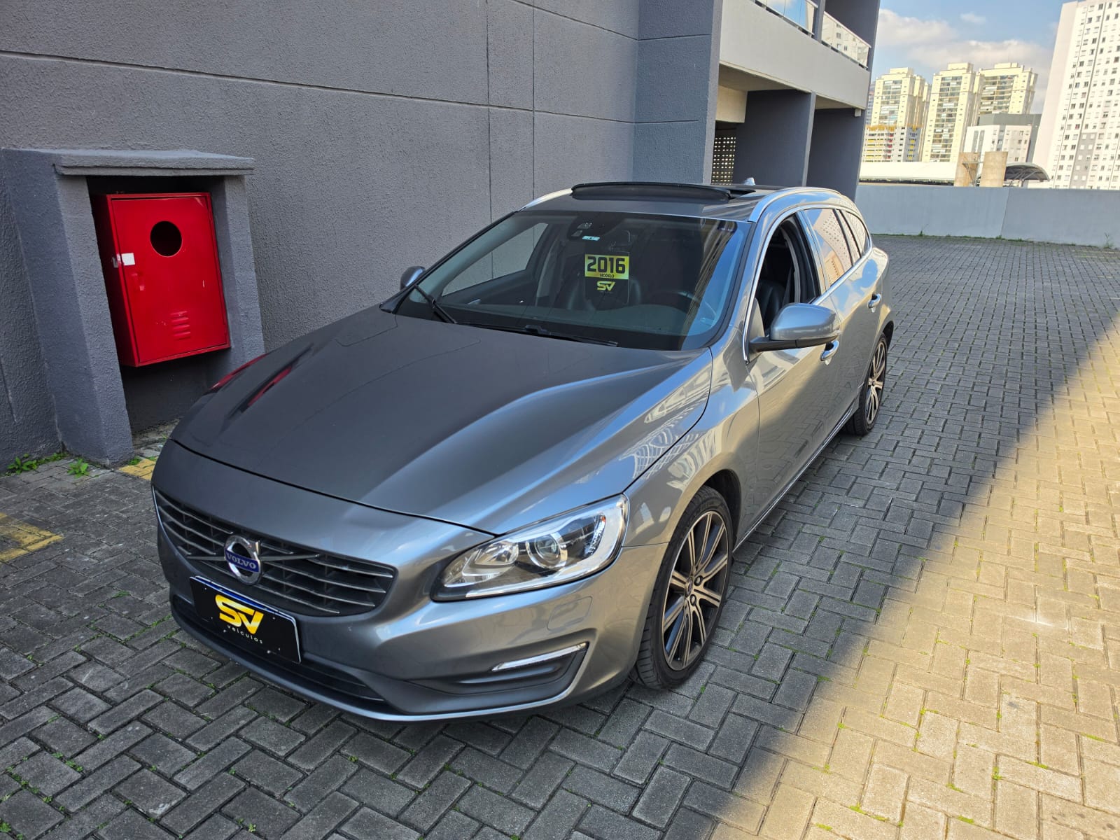 VOLVO V60