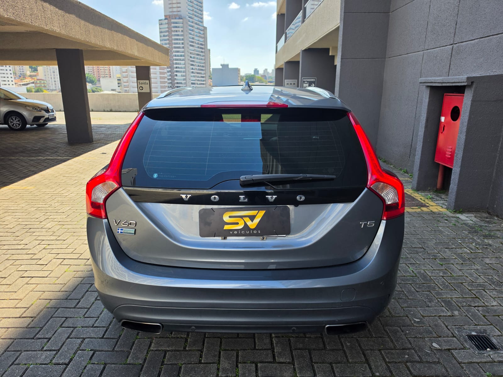 VOLVO V60