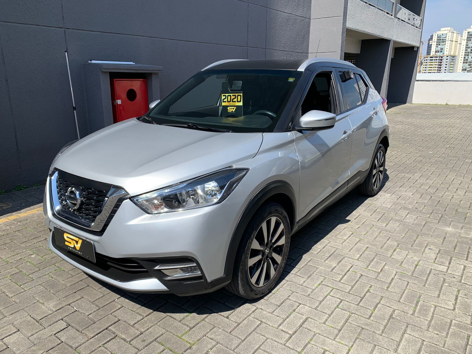 NISSAN KICKS