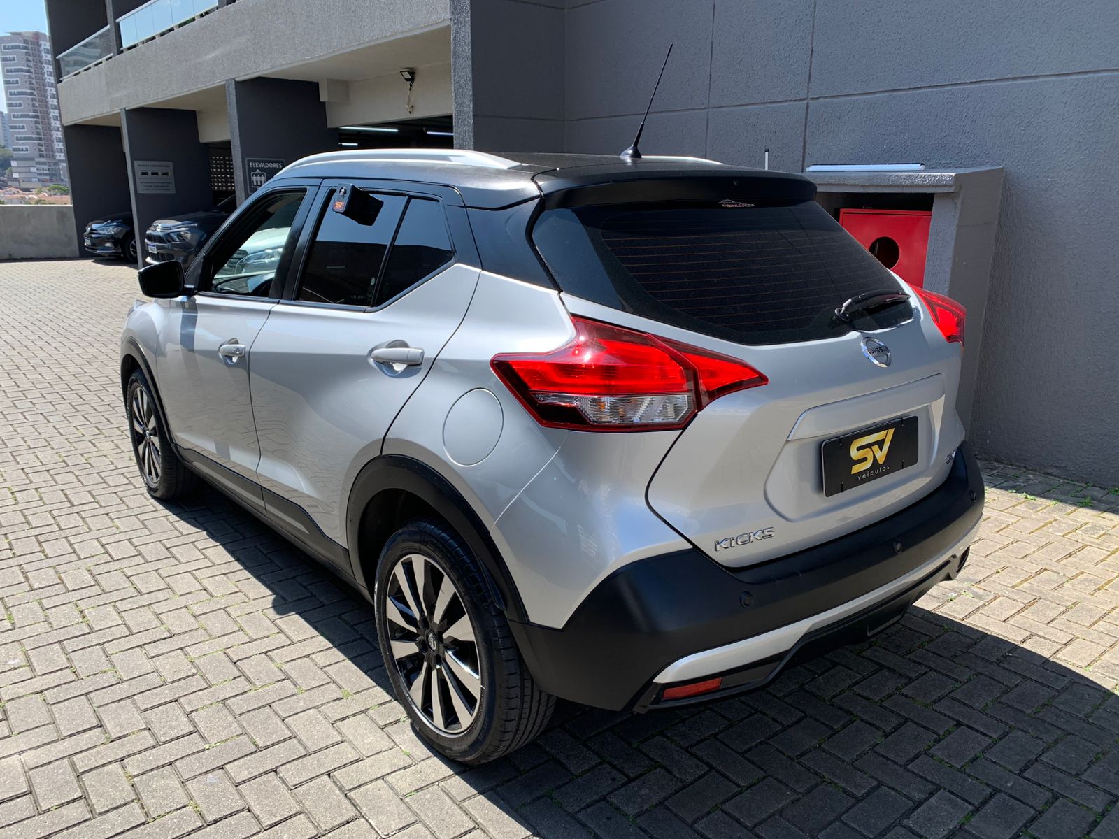 NISSAN KICKS