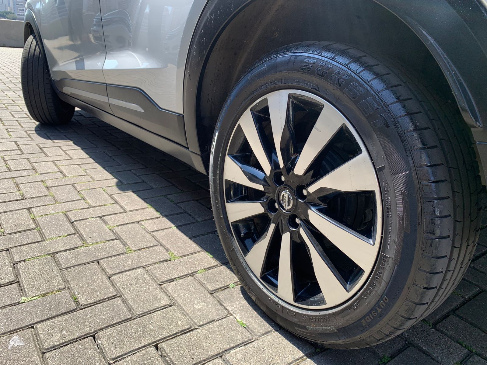 NISSAN KICKS