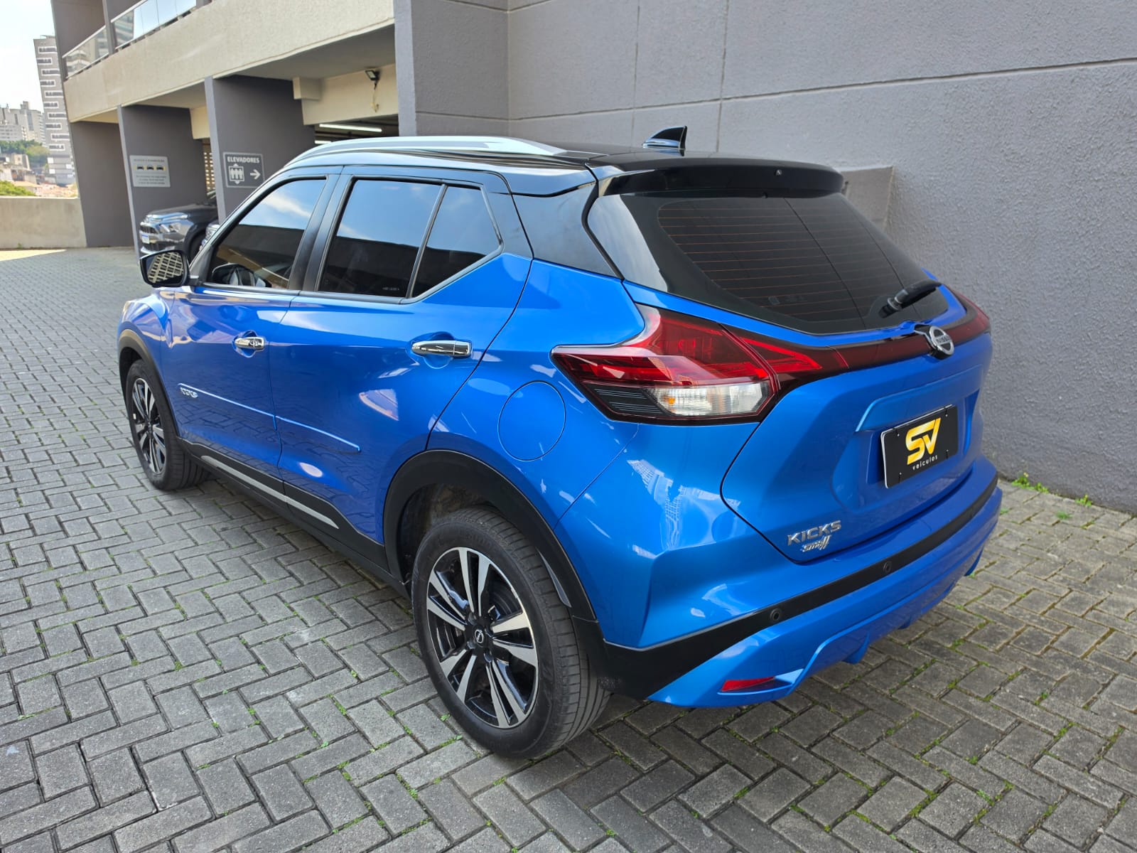 NISSAN KICKS