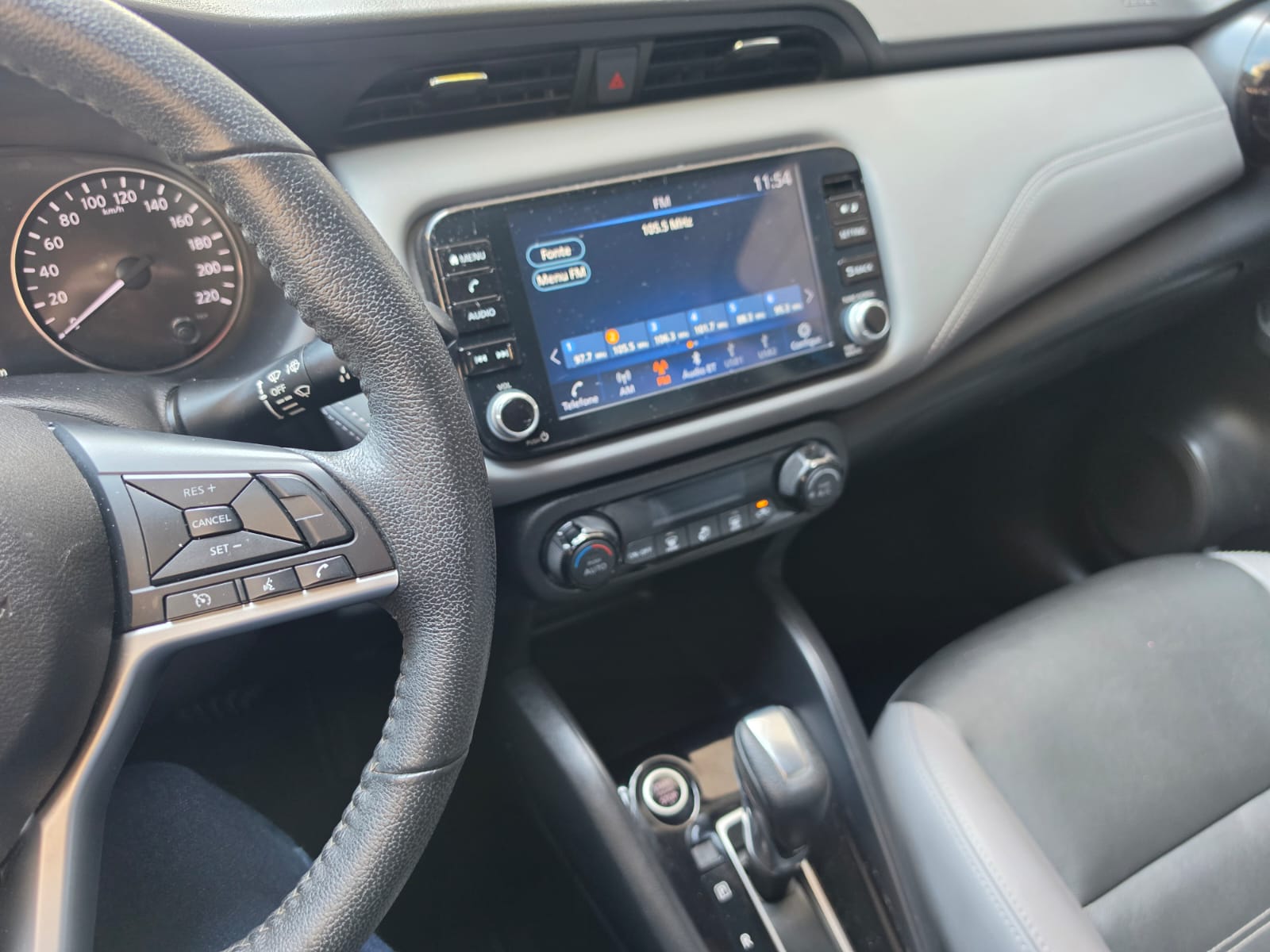 NISSAN KICKS