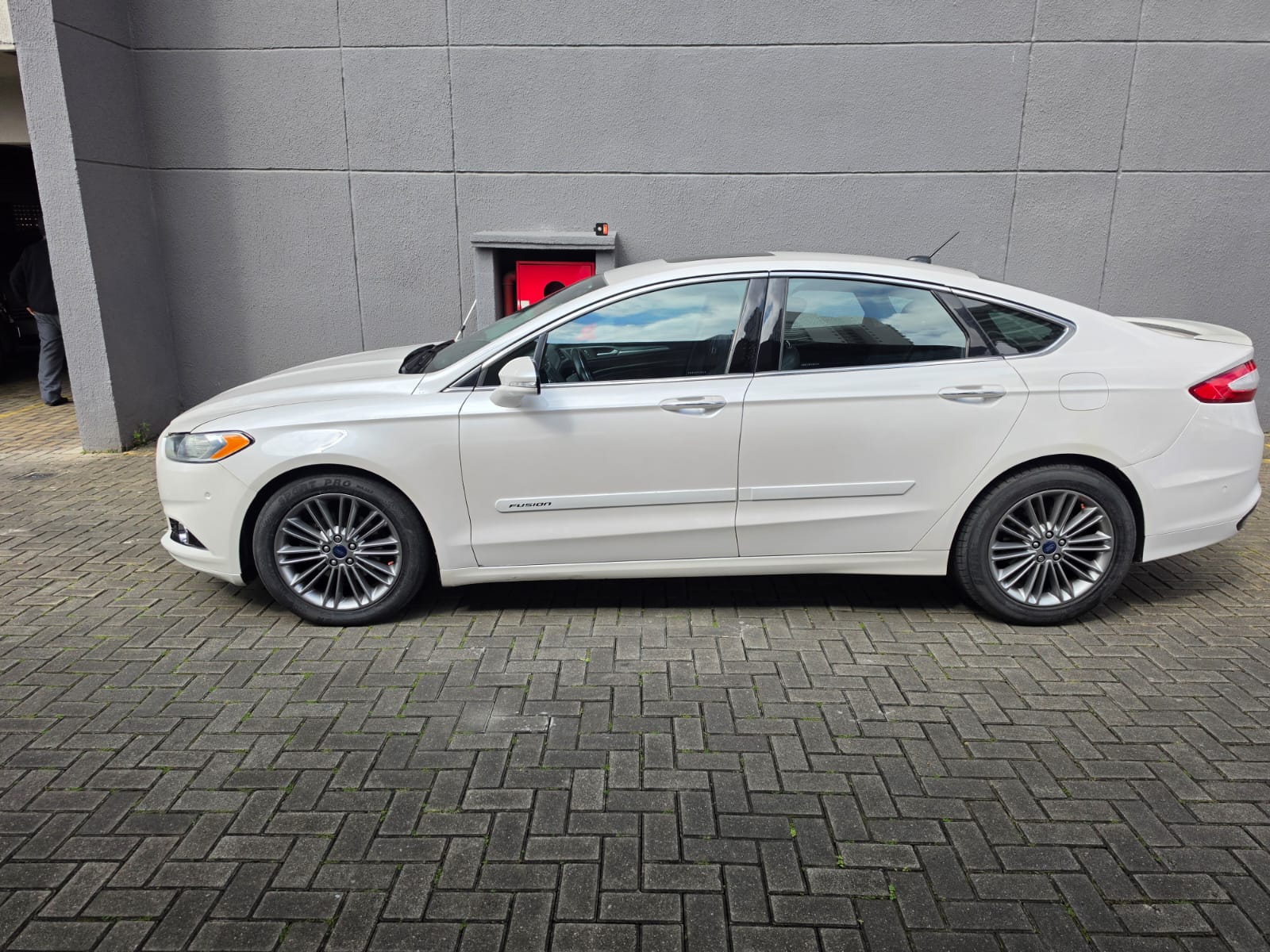 FORD FUSION