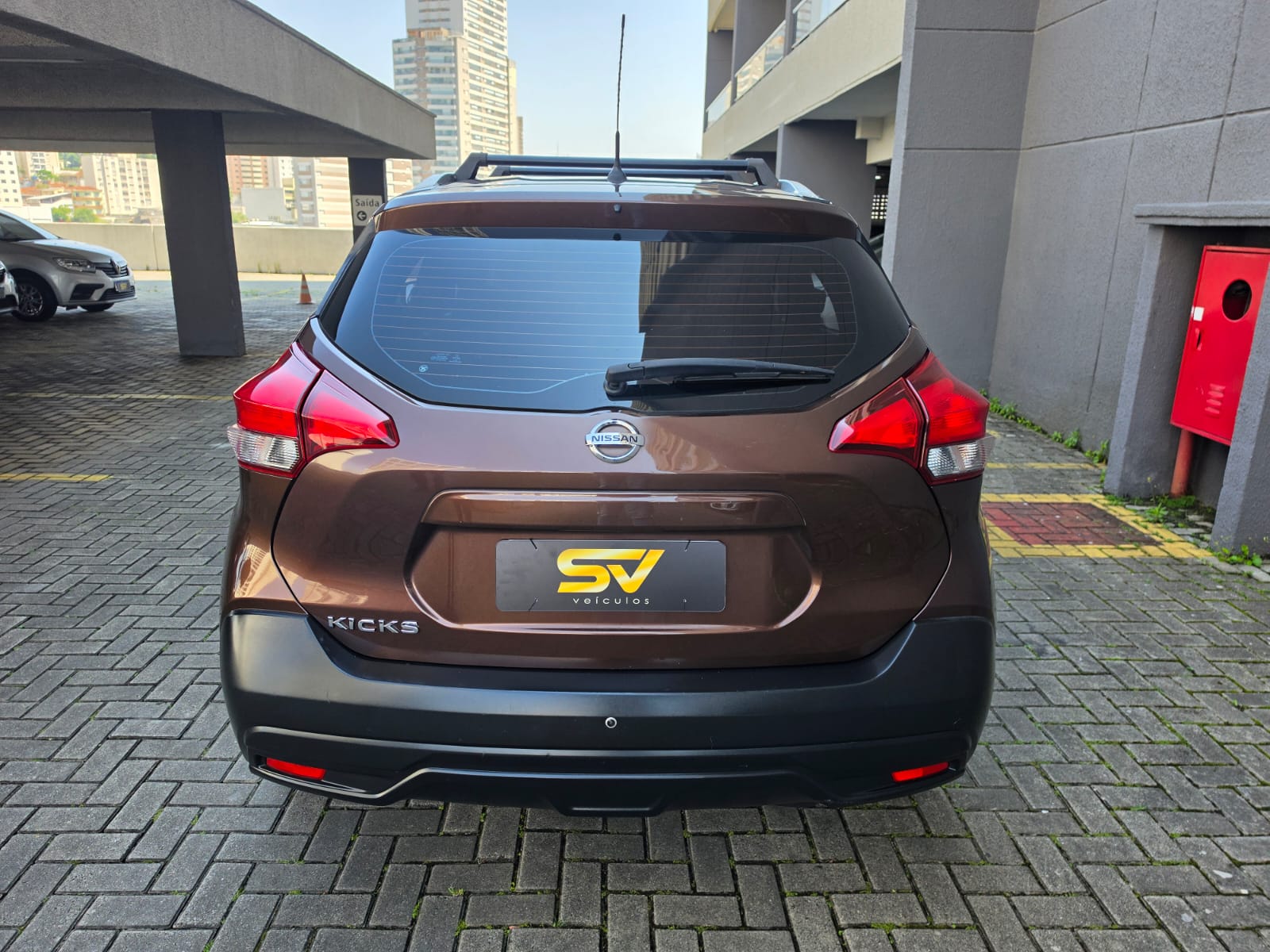 NISSAN KICKS