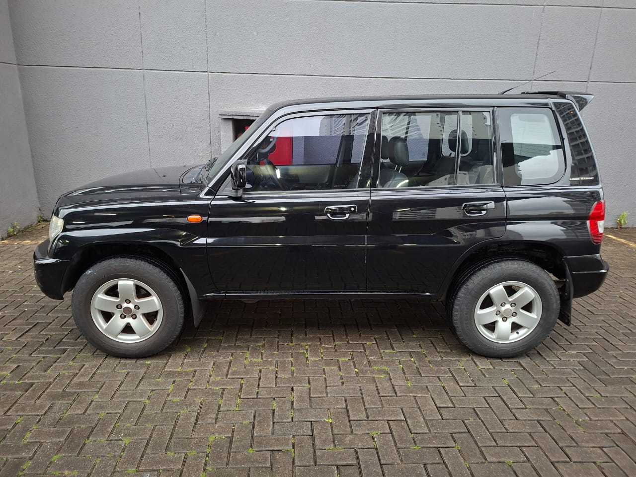 MITSUBISHI PAJERO TR4
