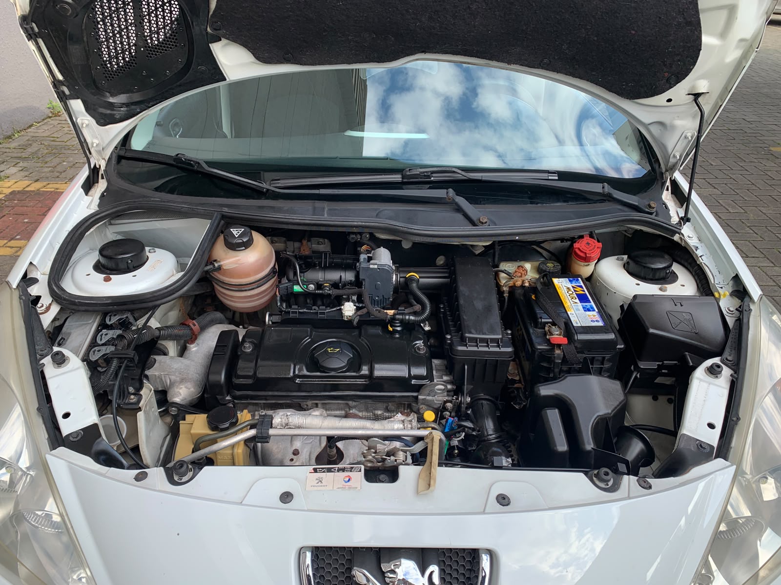 PEUGEOT 207