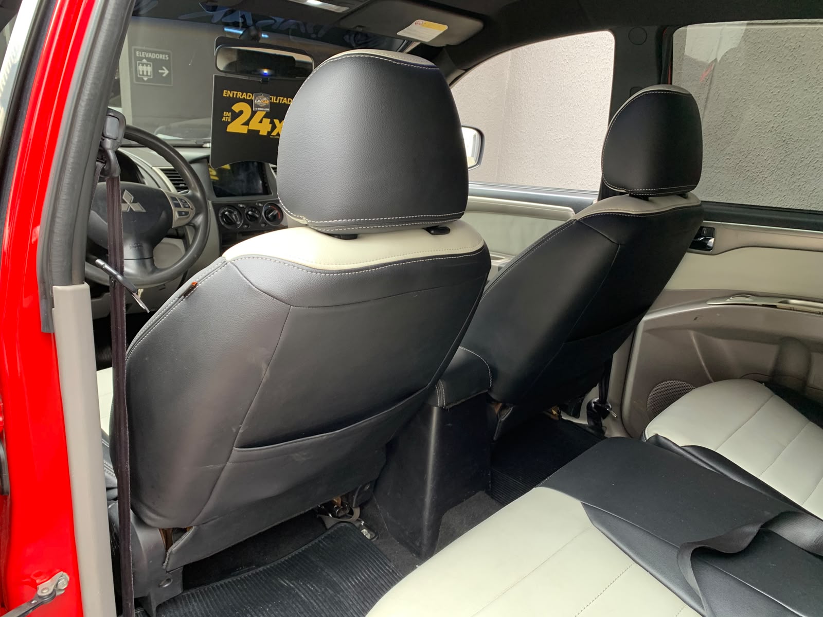 MITSUBISHI PAJERO DAKAR