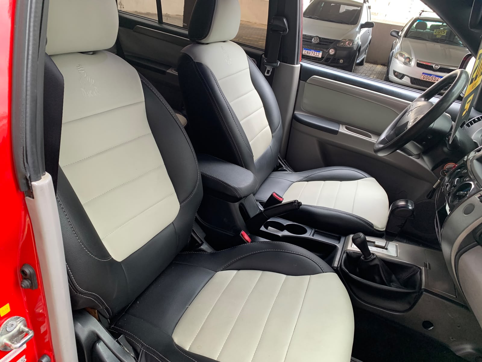 MITSUBISHI PAJERO DAKAR