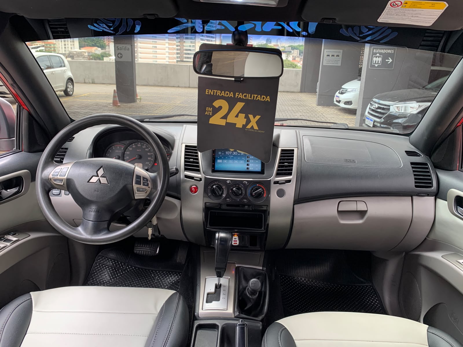 MITSUBISHI PAJERO DAKAR