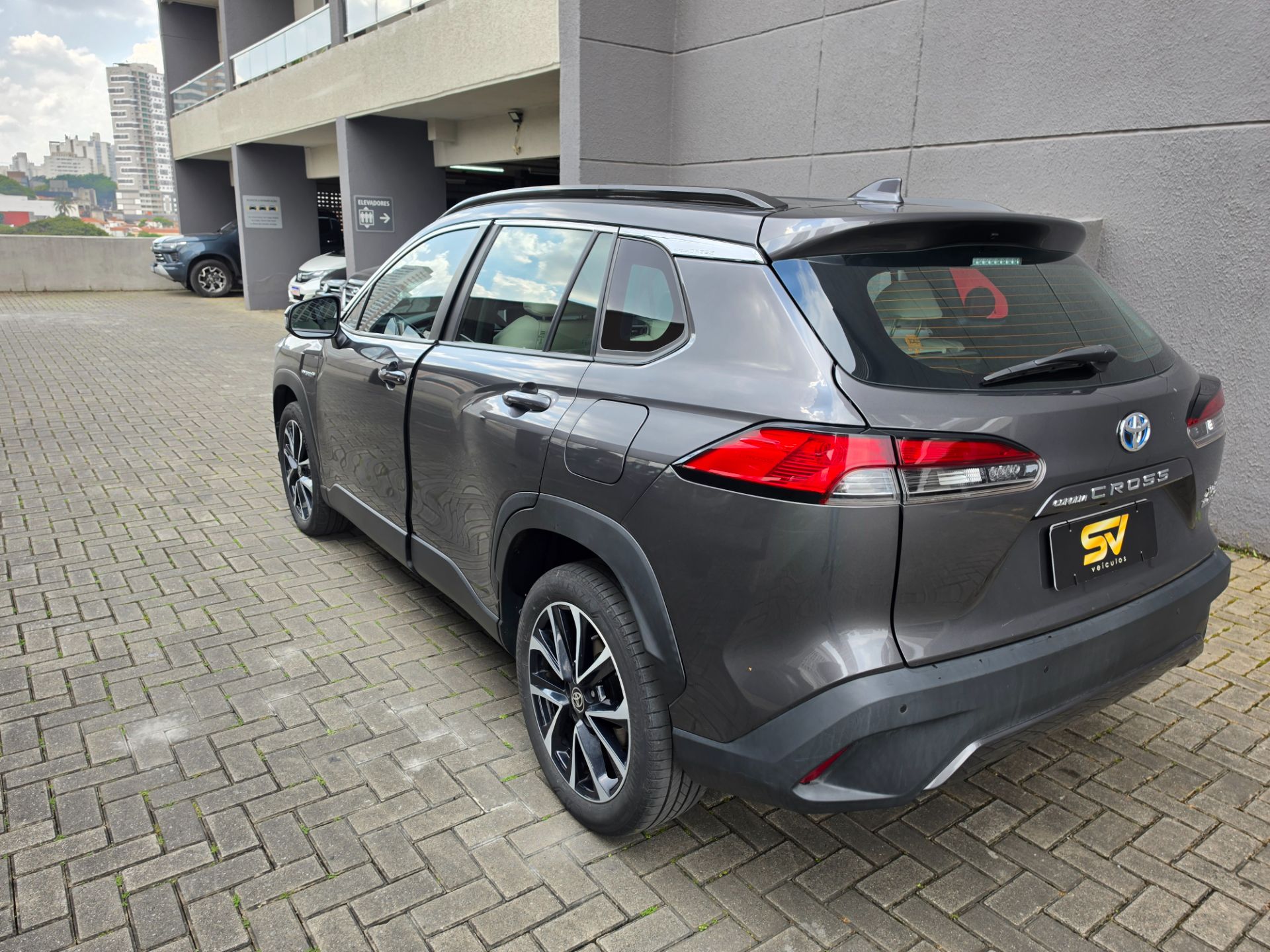 TOYOTA COROLLA CROSS