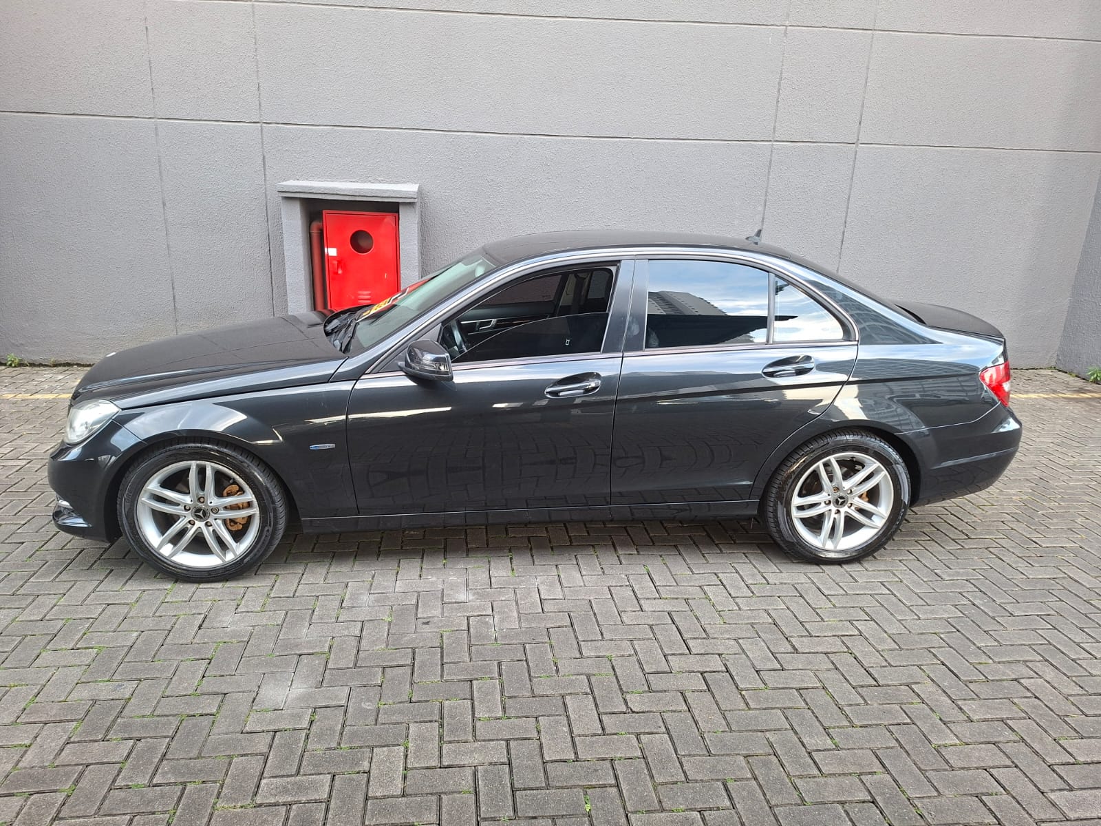 MERCEDES-BENZ C 180