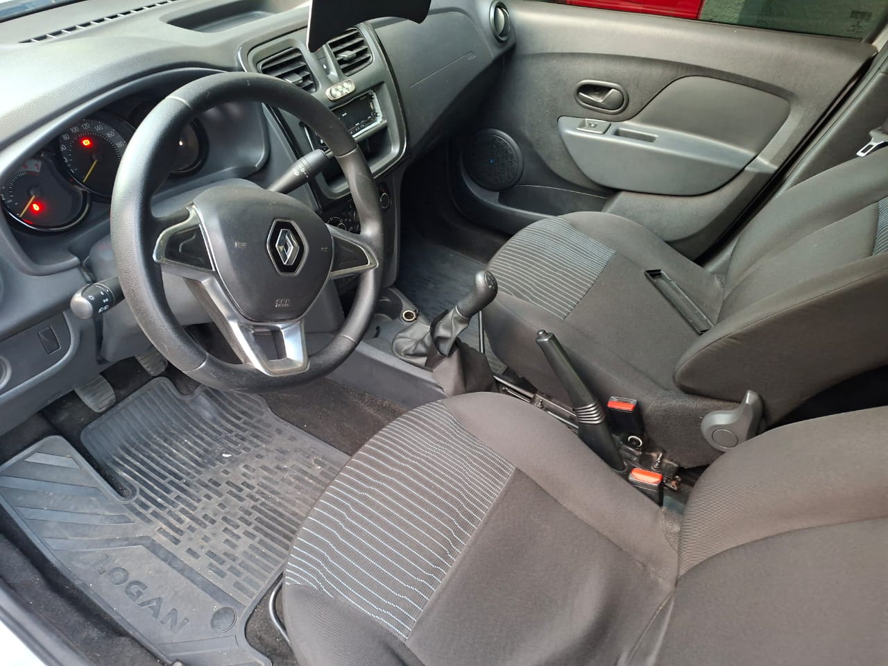 RENAULT LOGAN