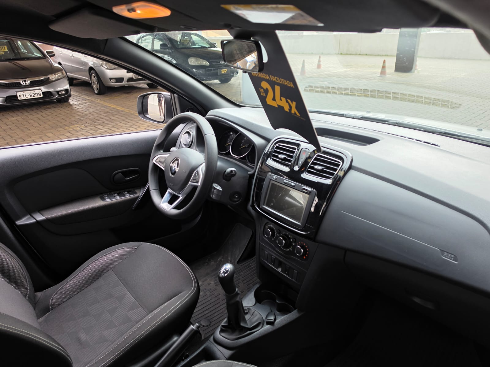 RENAULT LOGAN