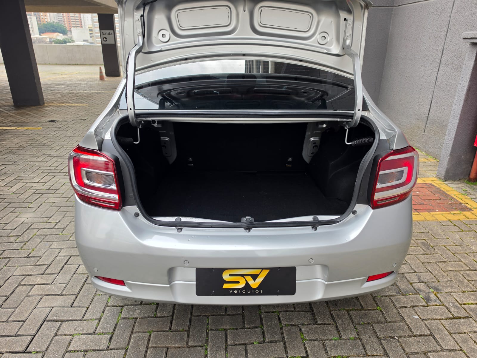 RENAULT LOGAN
