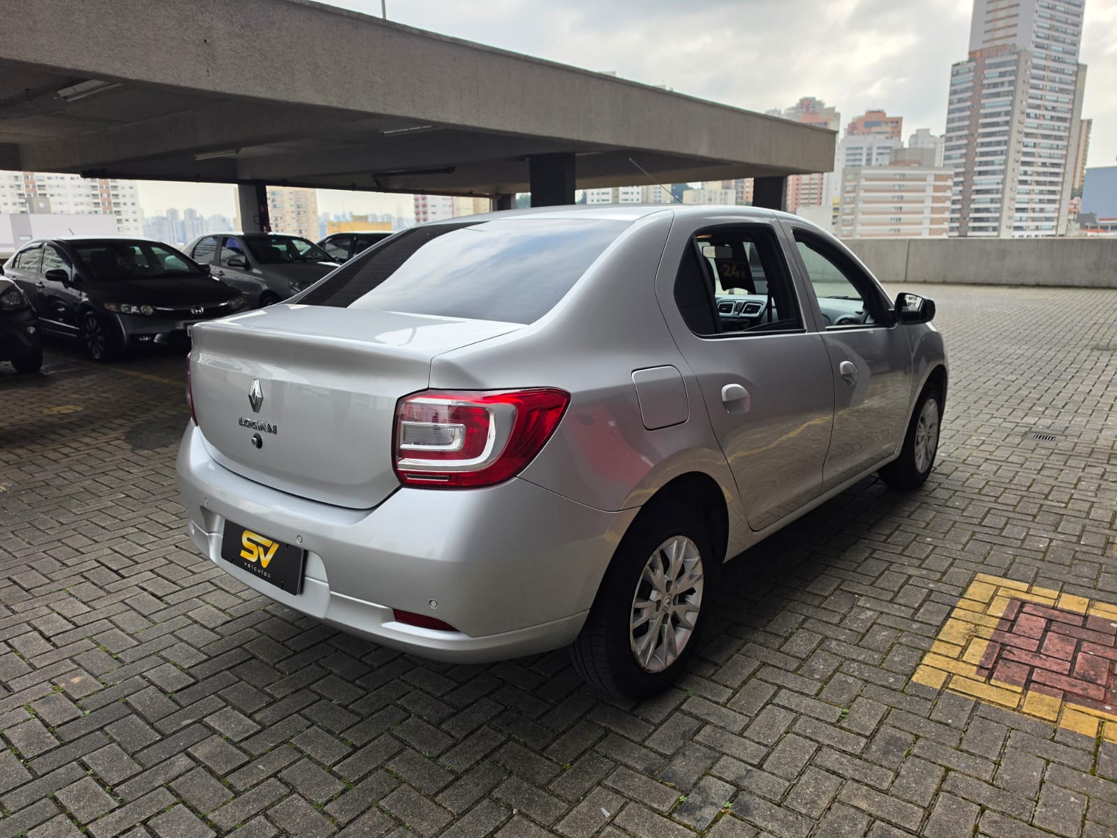 RENAULT LOGAN