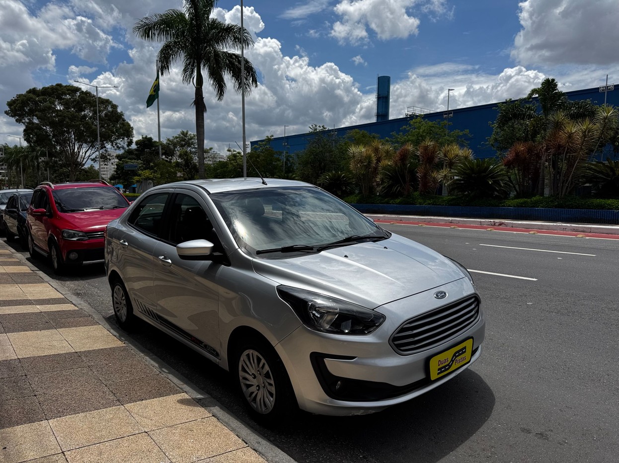 Car Image 15