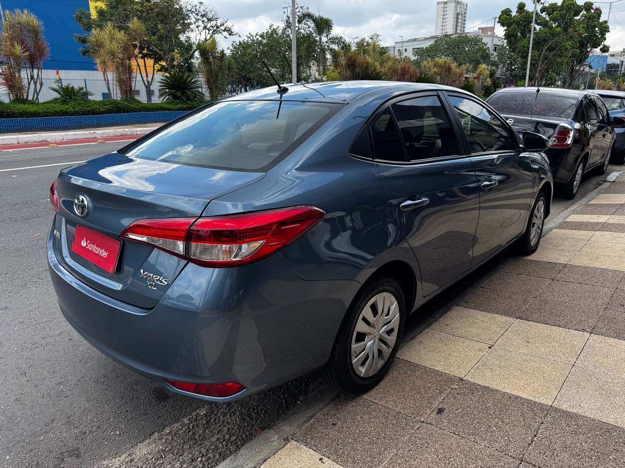 YARIS 1.5 16V SEDAN XL MULTIDRIVE