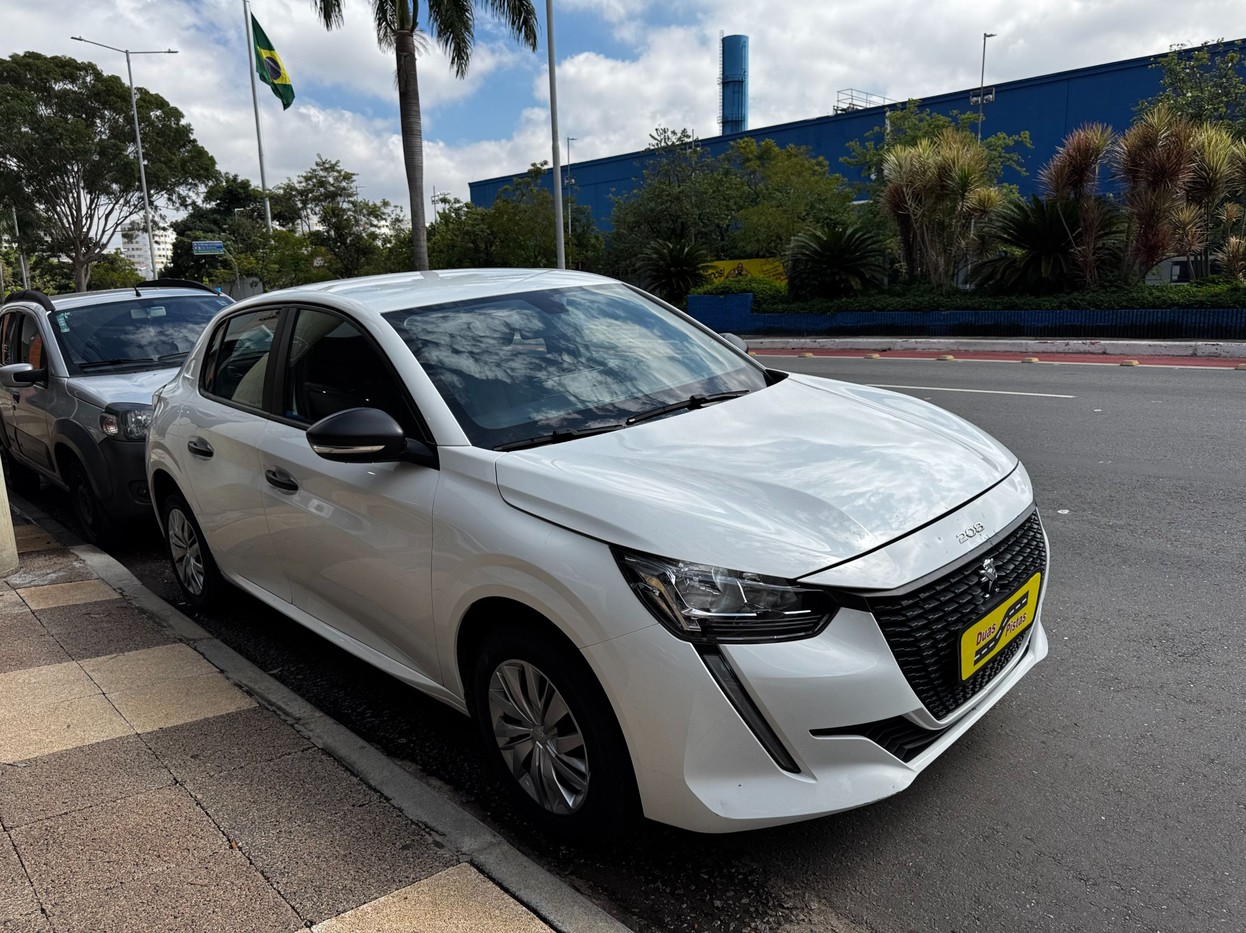 Car Image 14