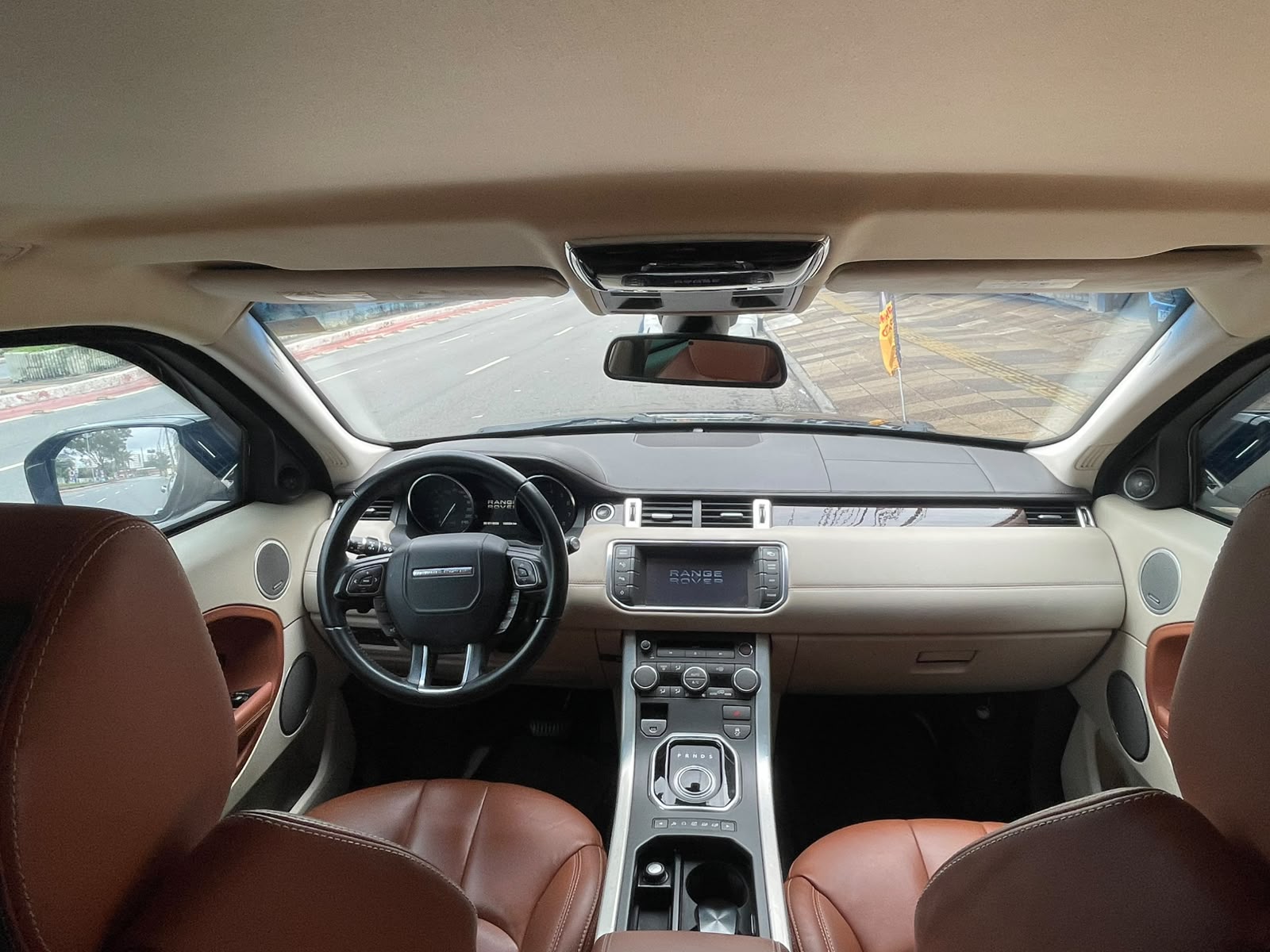 LAND ROVER RANGE ROVER EVOQUE