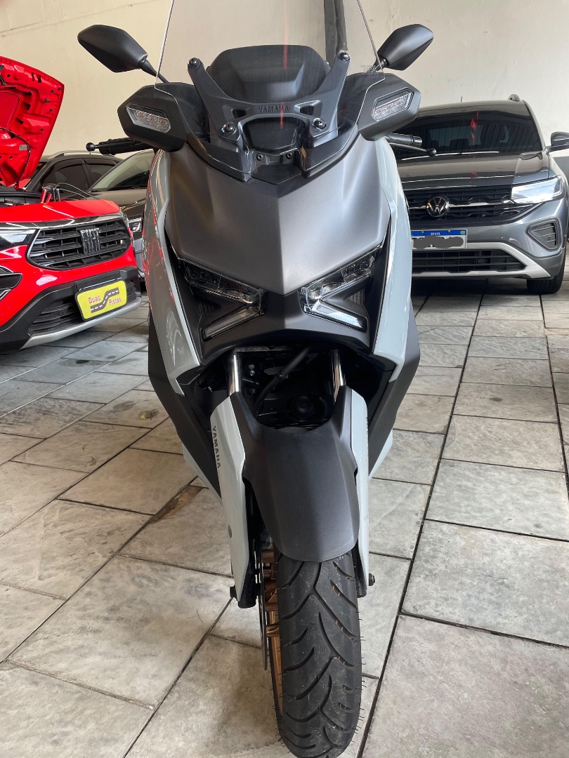 YAMAHA XMAX 300 CONNECTED ABS