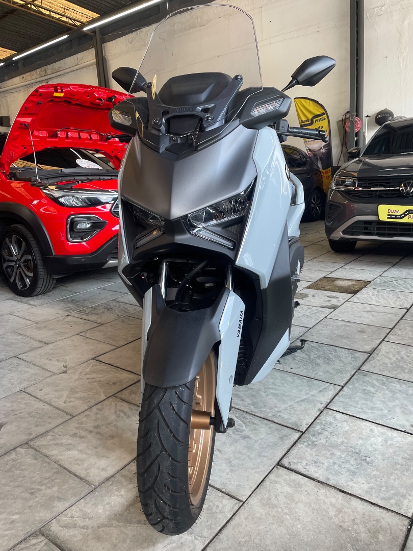 YAMAHA XMAX 300 CONNECTED ABS