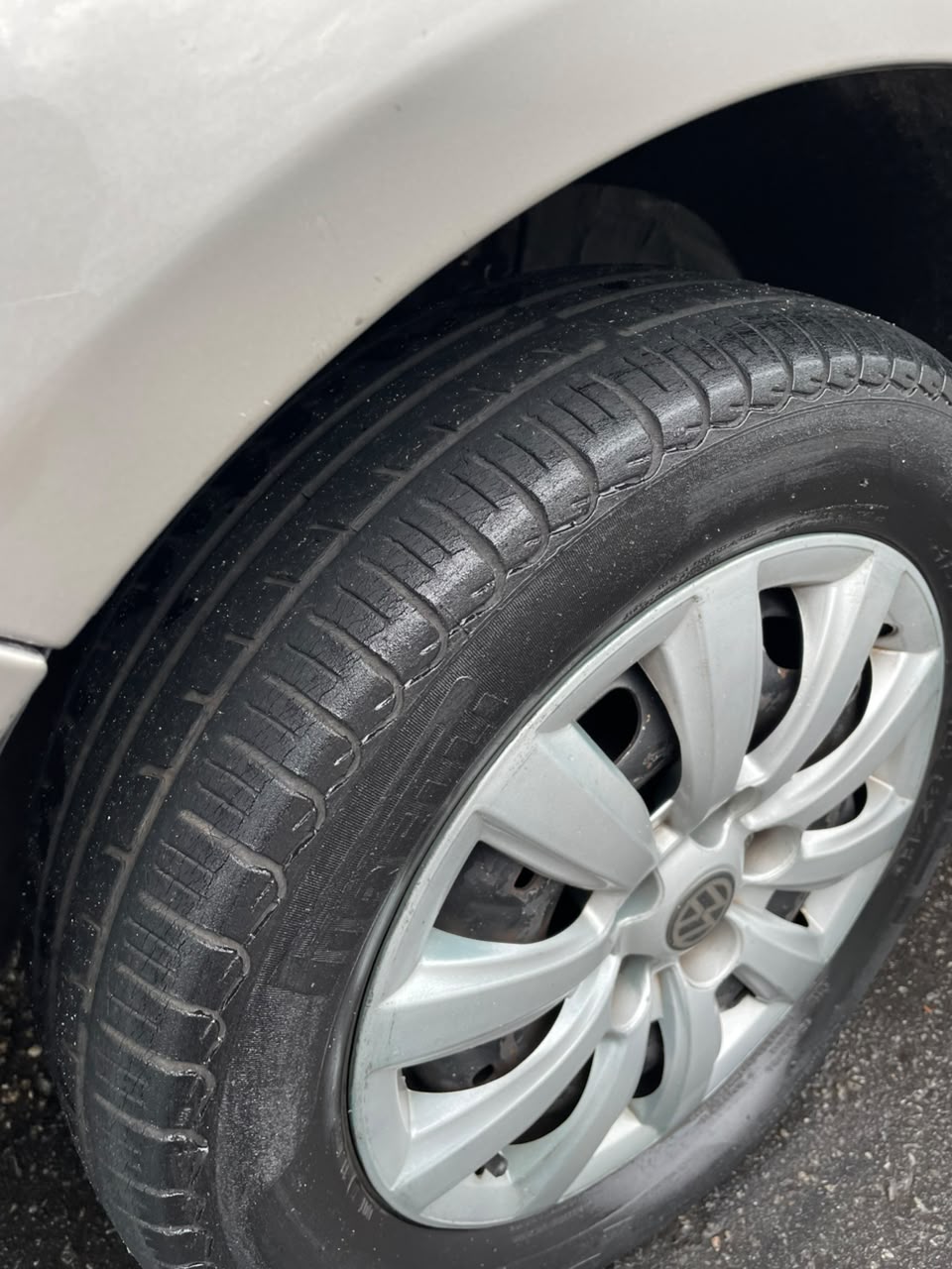 VOLKSWAGEN FOX