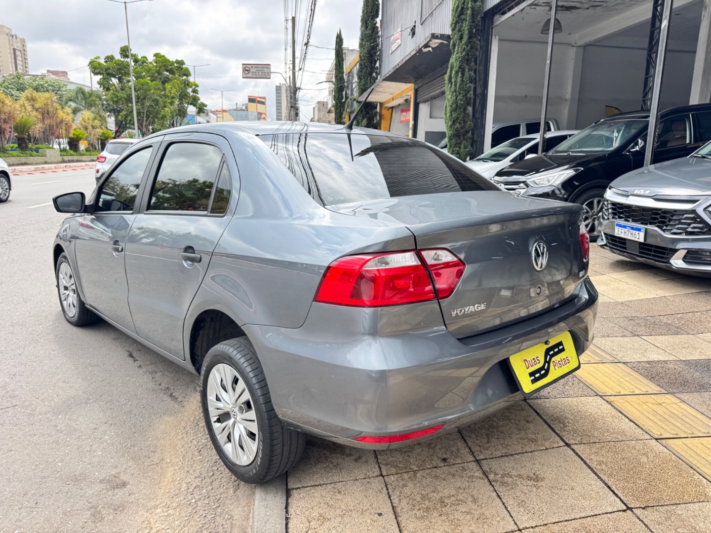 VOLKSWAGEN VOYAGE