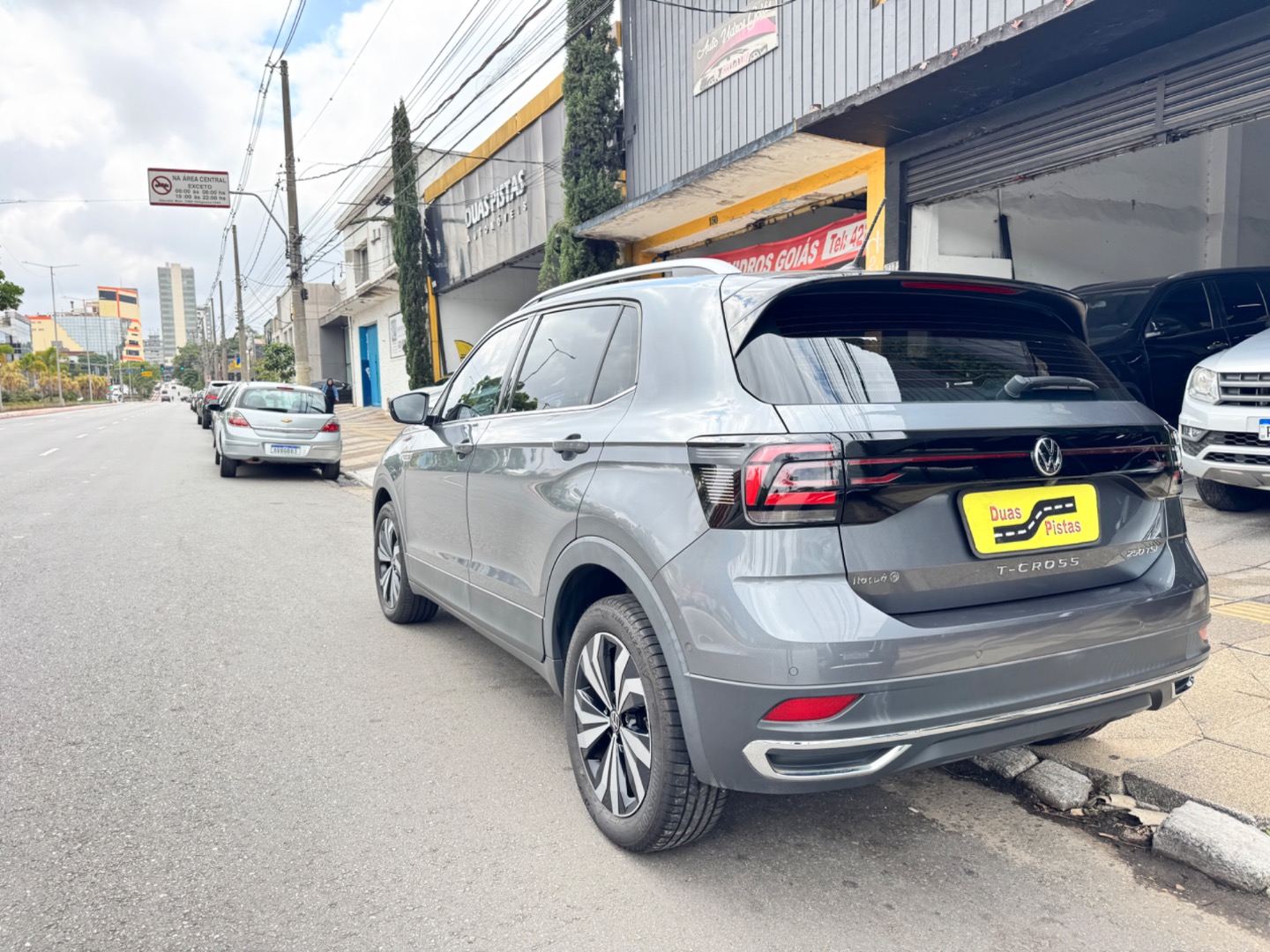 VOLKSWAGEN T-CROSS
