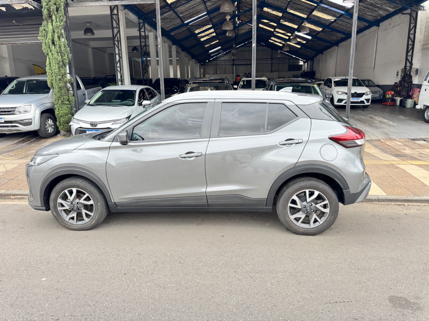 NISSAN KICKS