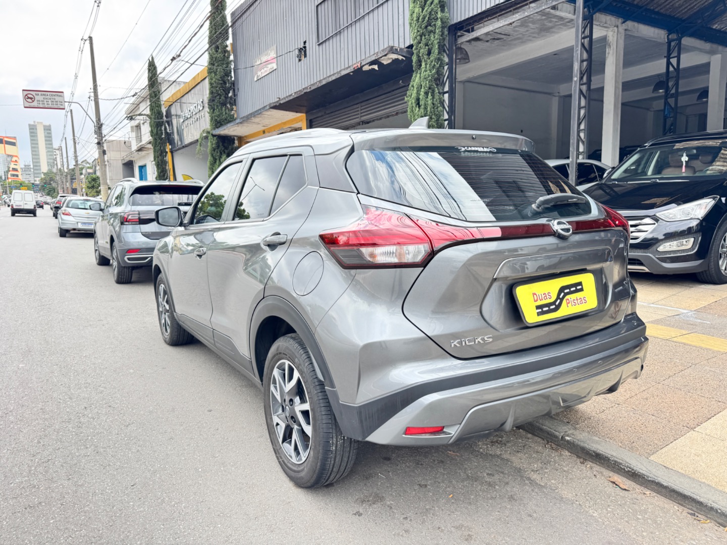 NISSAN KICKS