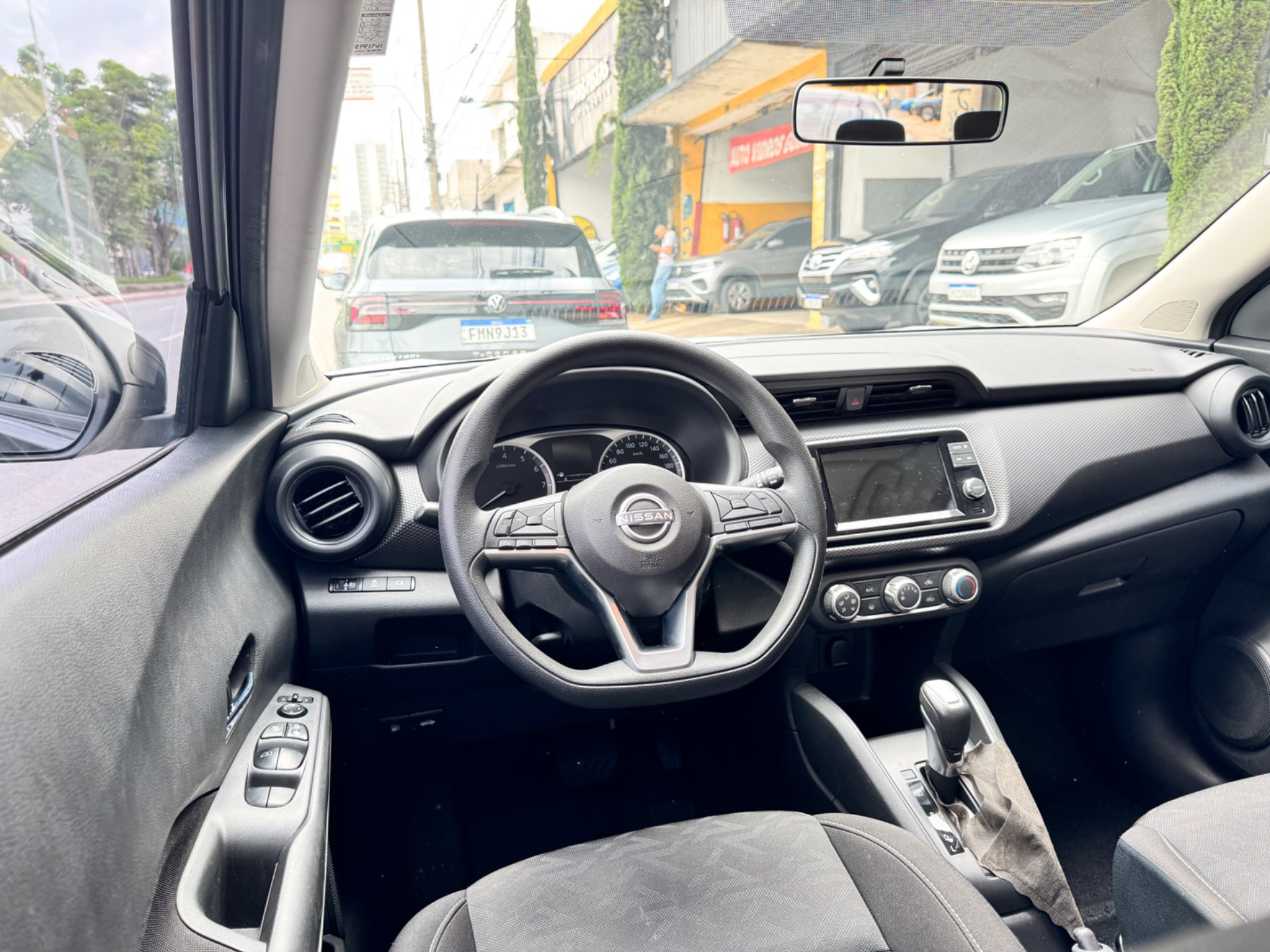 NISSAN KICKS