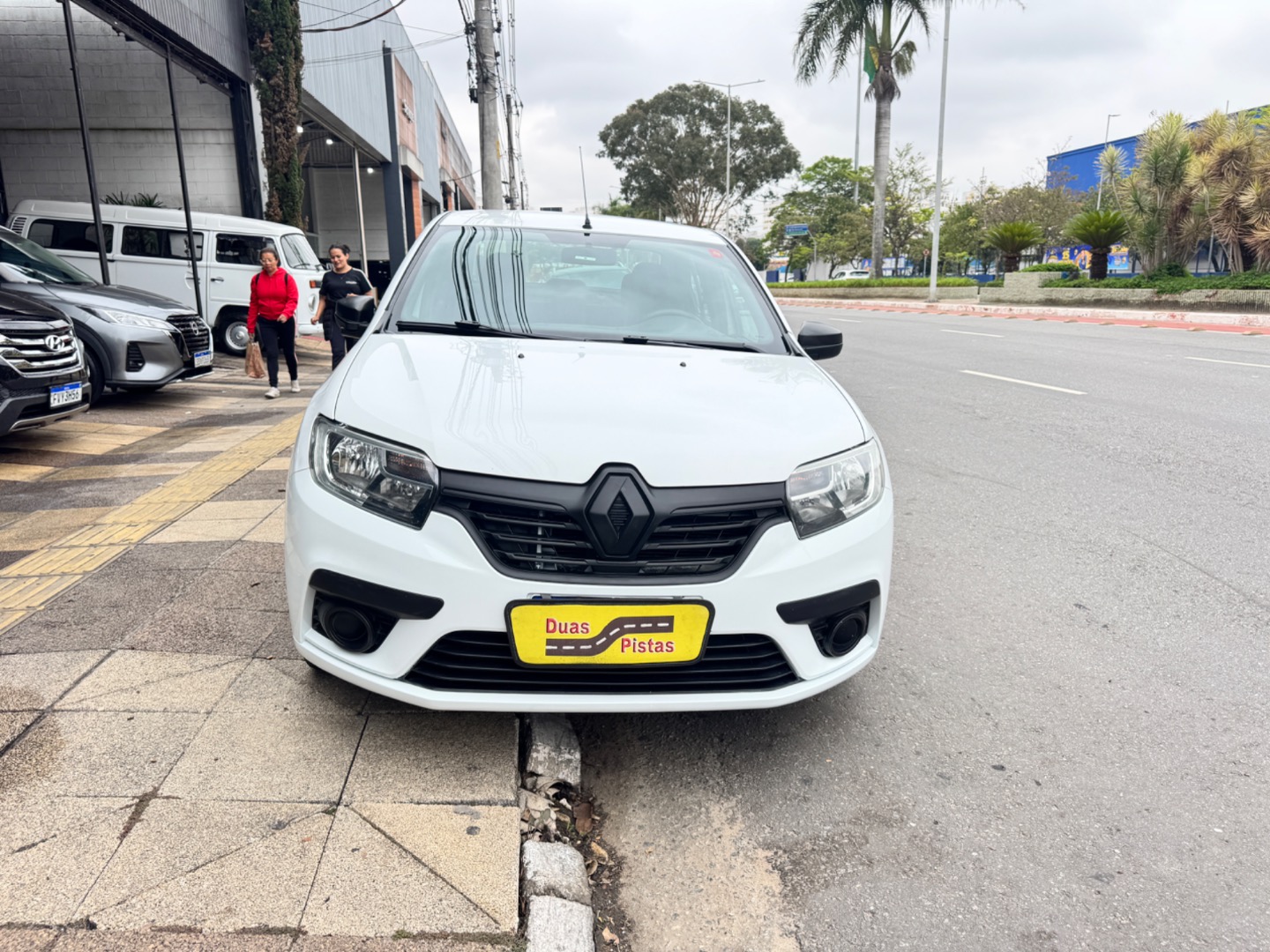 RENAULT LOGAN