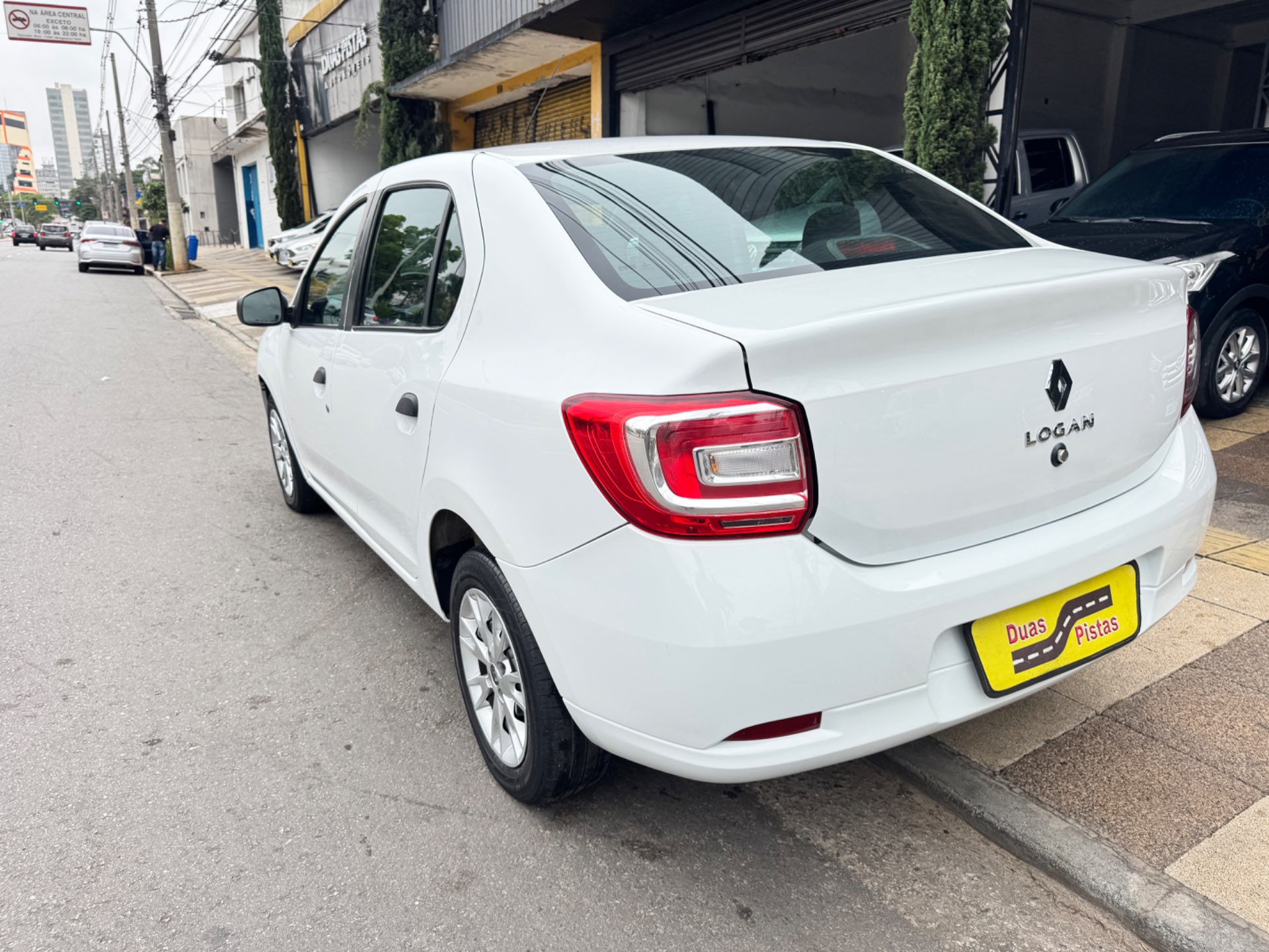 RENAULT LOGAN