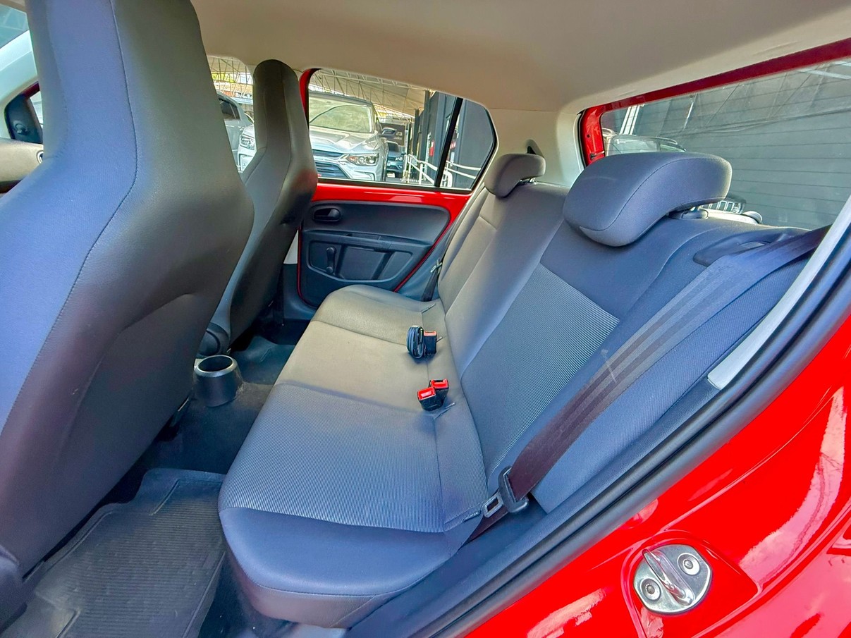 VOLKSWAGEN UP