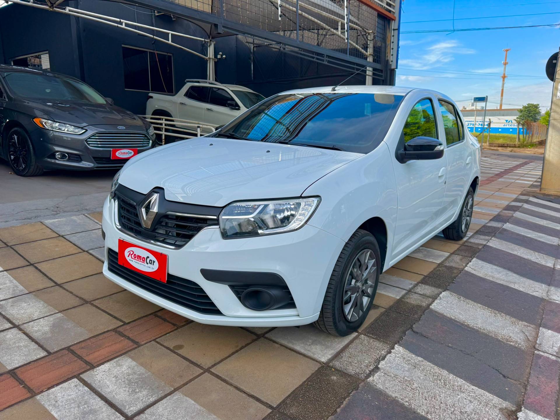 RENAULT LOGAN