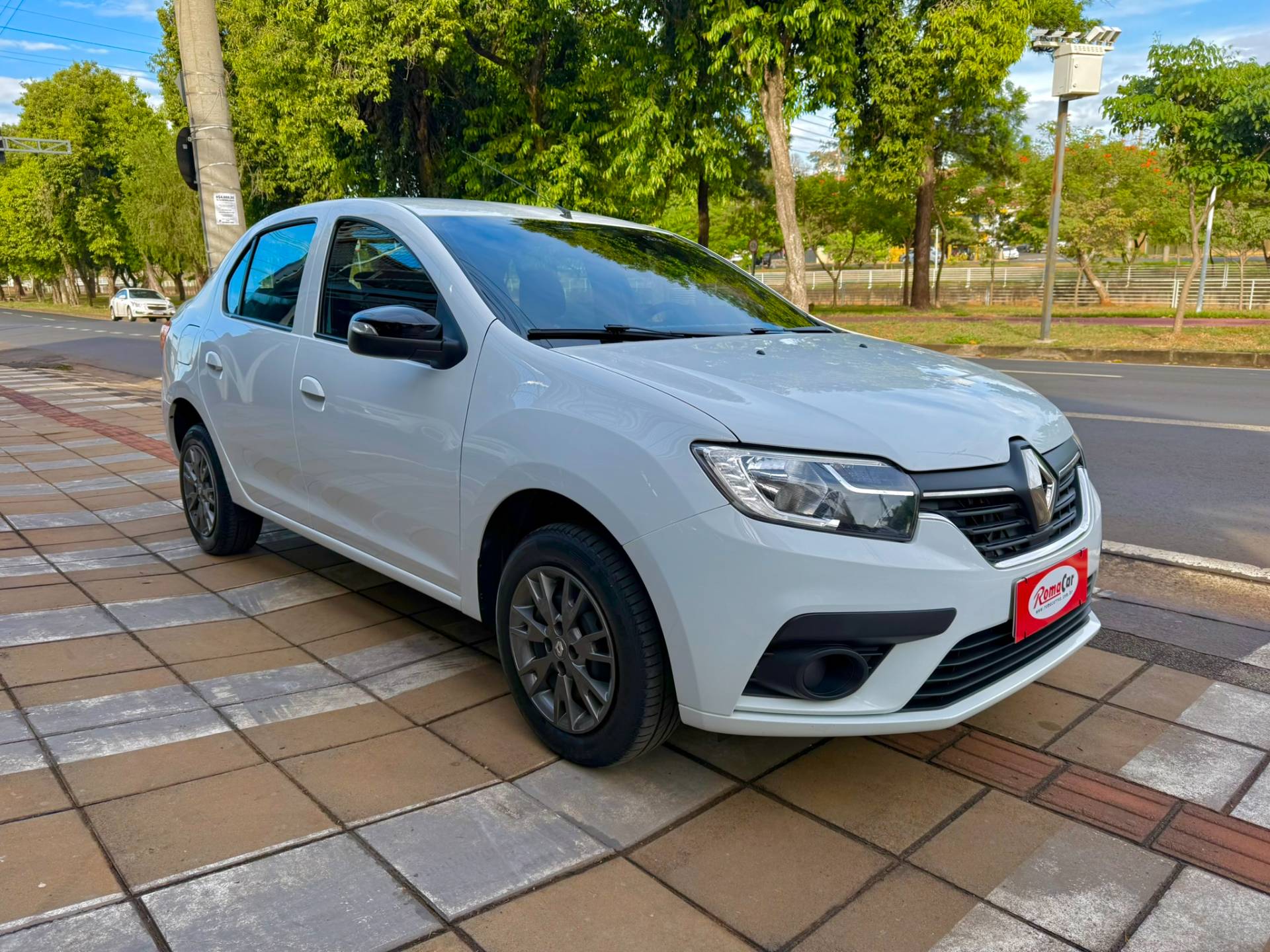 RENAULT LOGAN