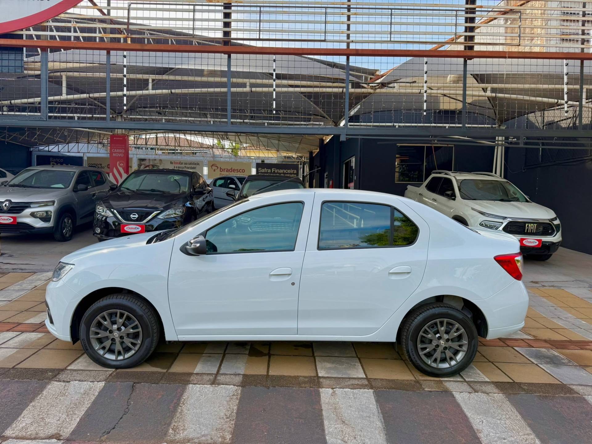 RENAULT LOGAN