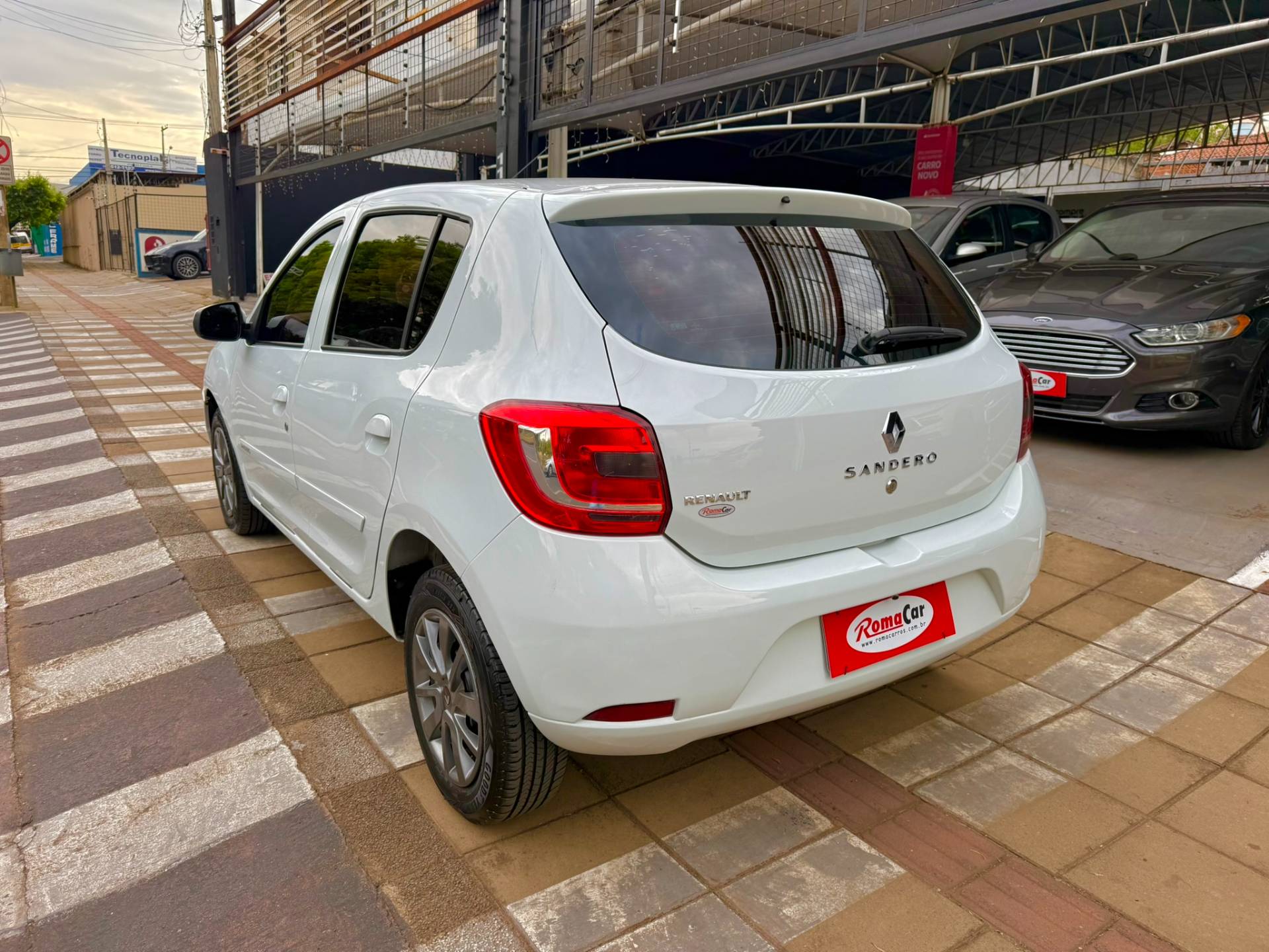 RENAULT SANDERO