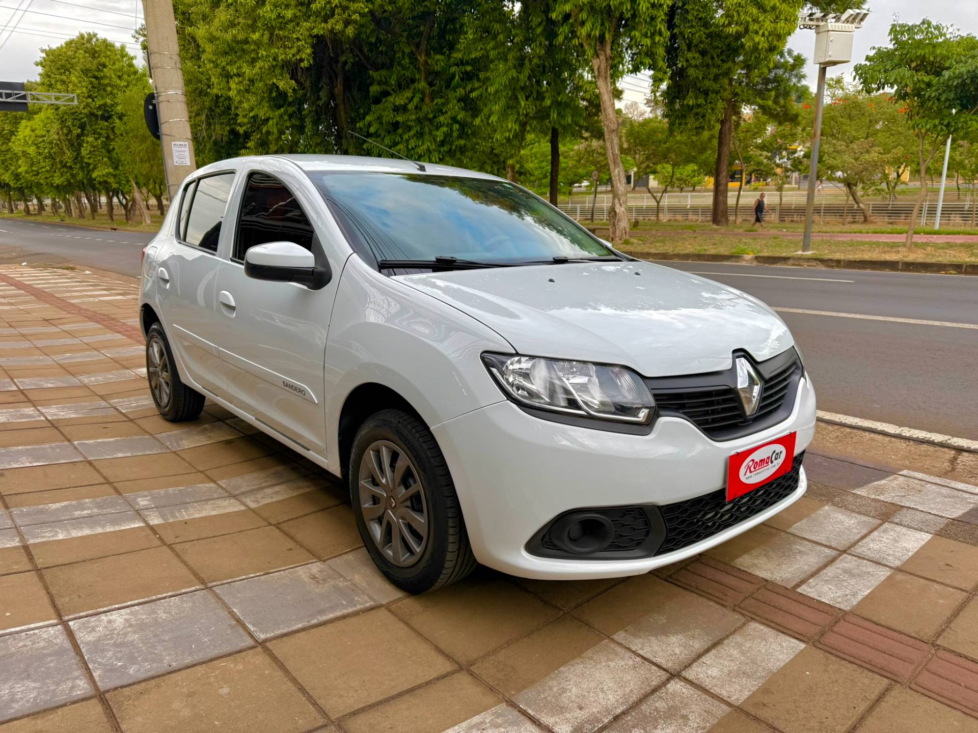 RENAULT SANDERO
