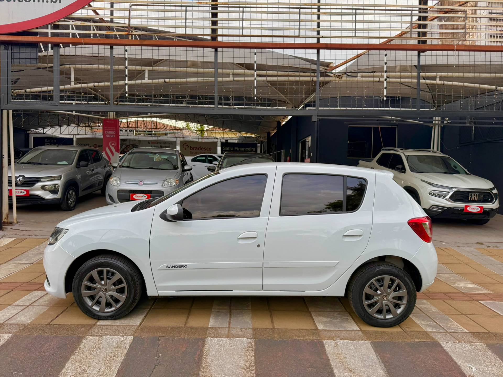 RENAULT SANDERO
