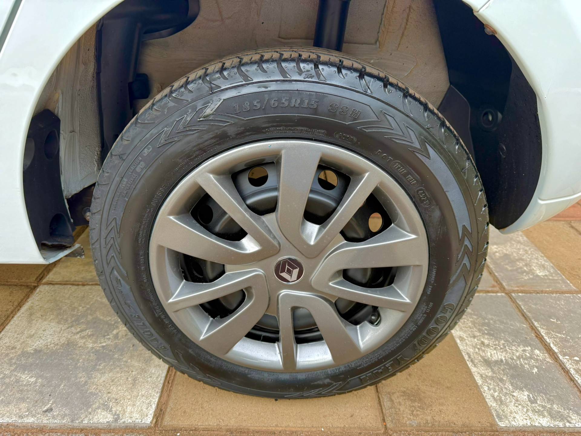 RENAULT SANDERO