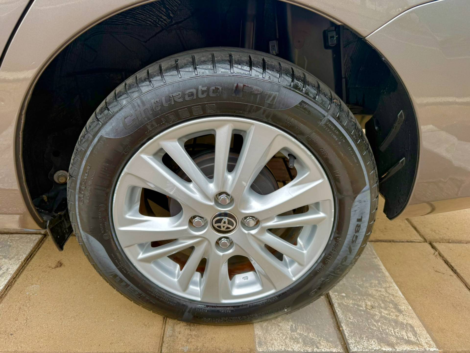 TOYOTA YARIS