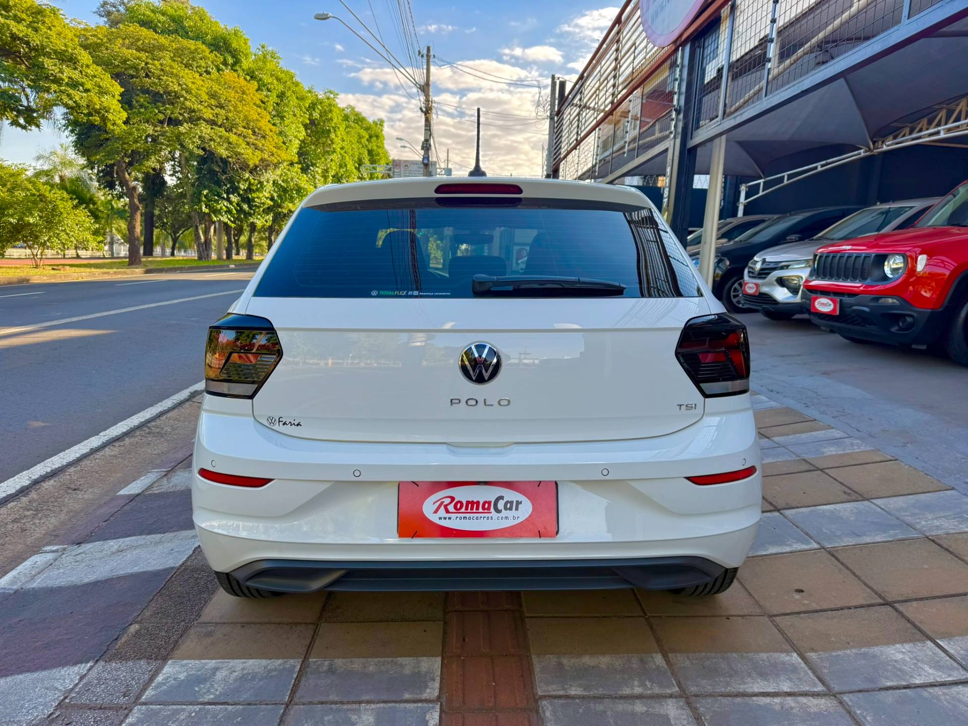 VOLKSWAGEN POLO
