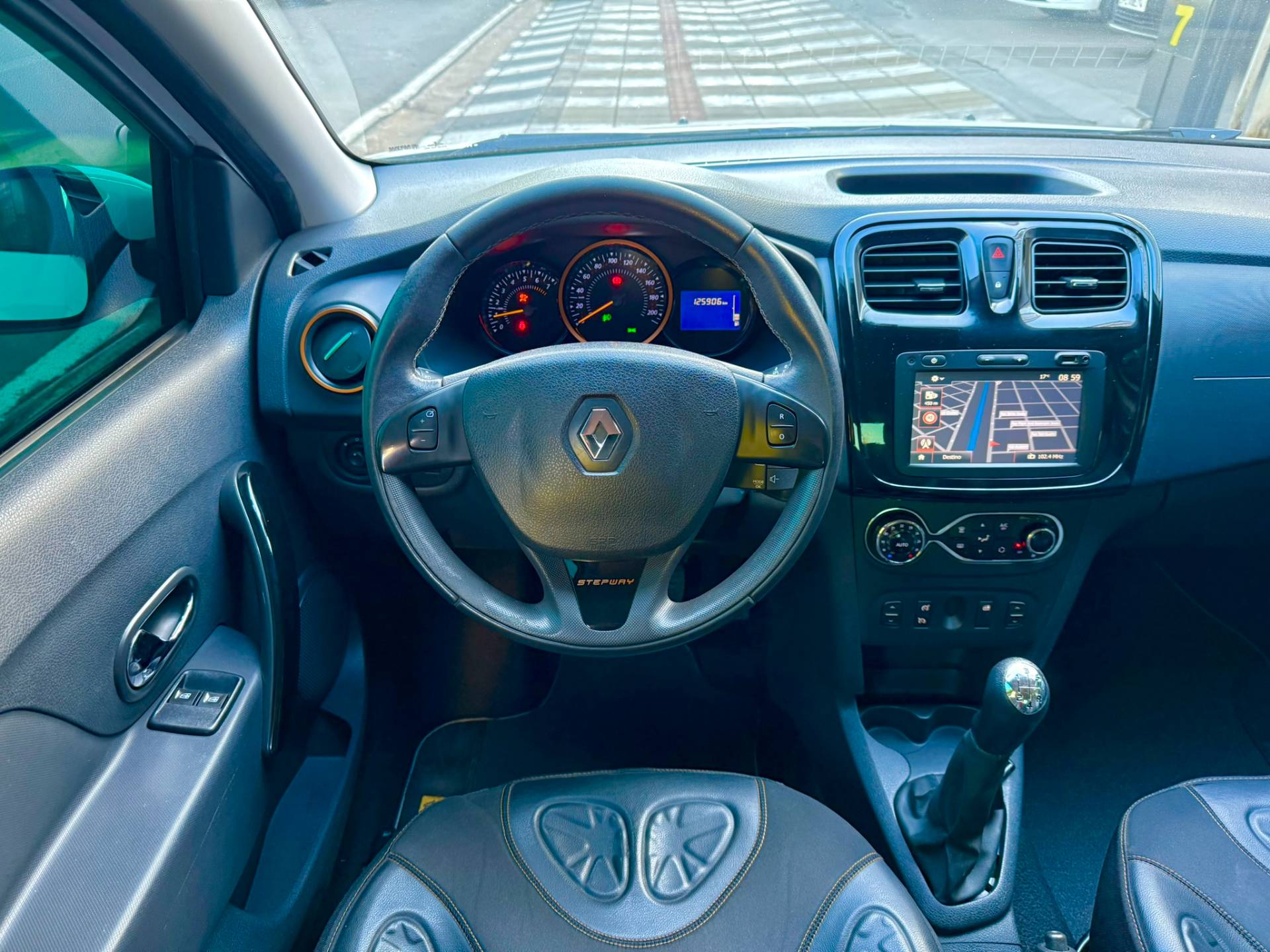 RENAULT SANDERO
