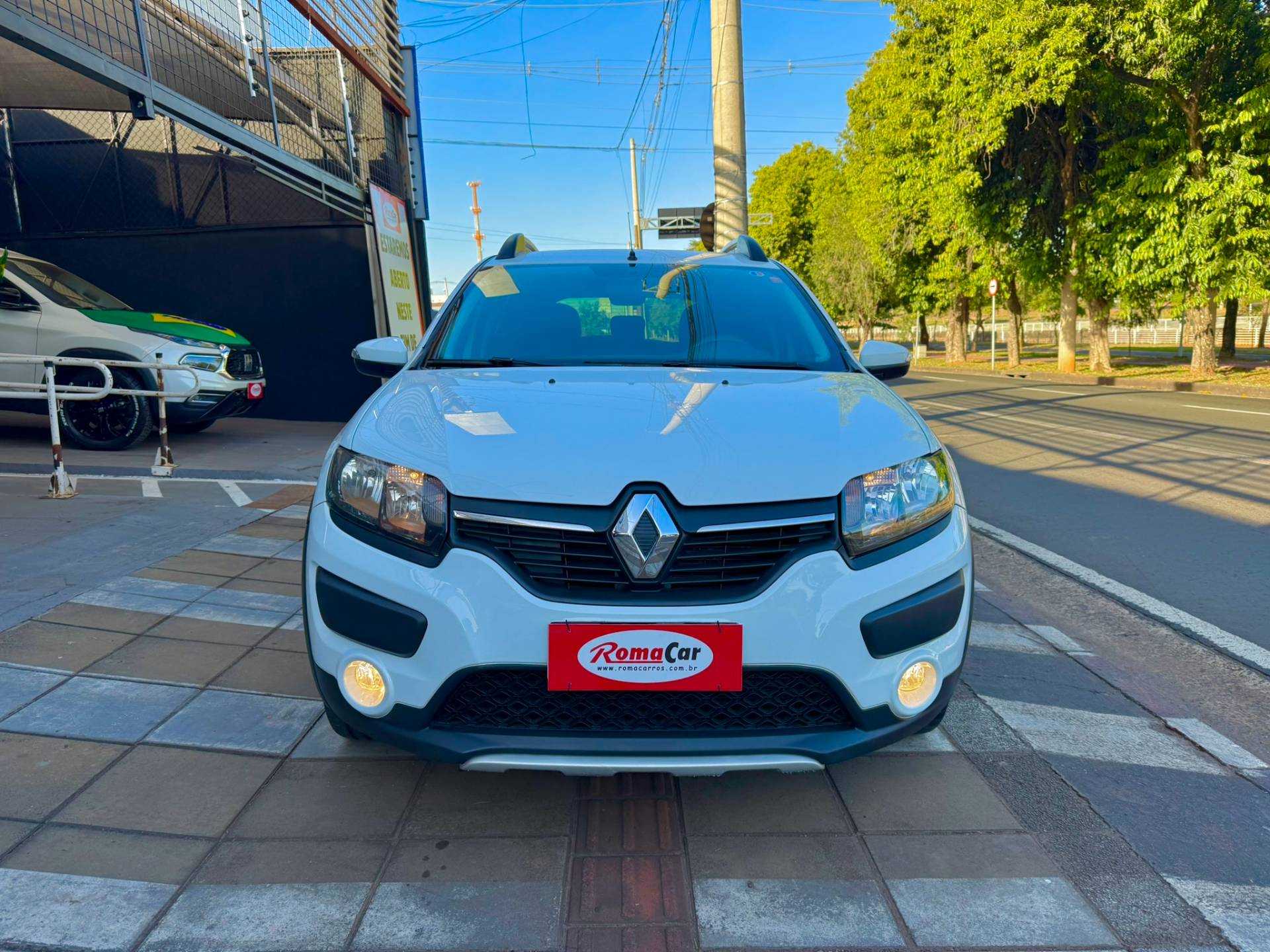 RENAULT SANDERO
