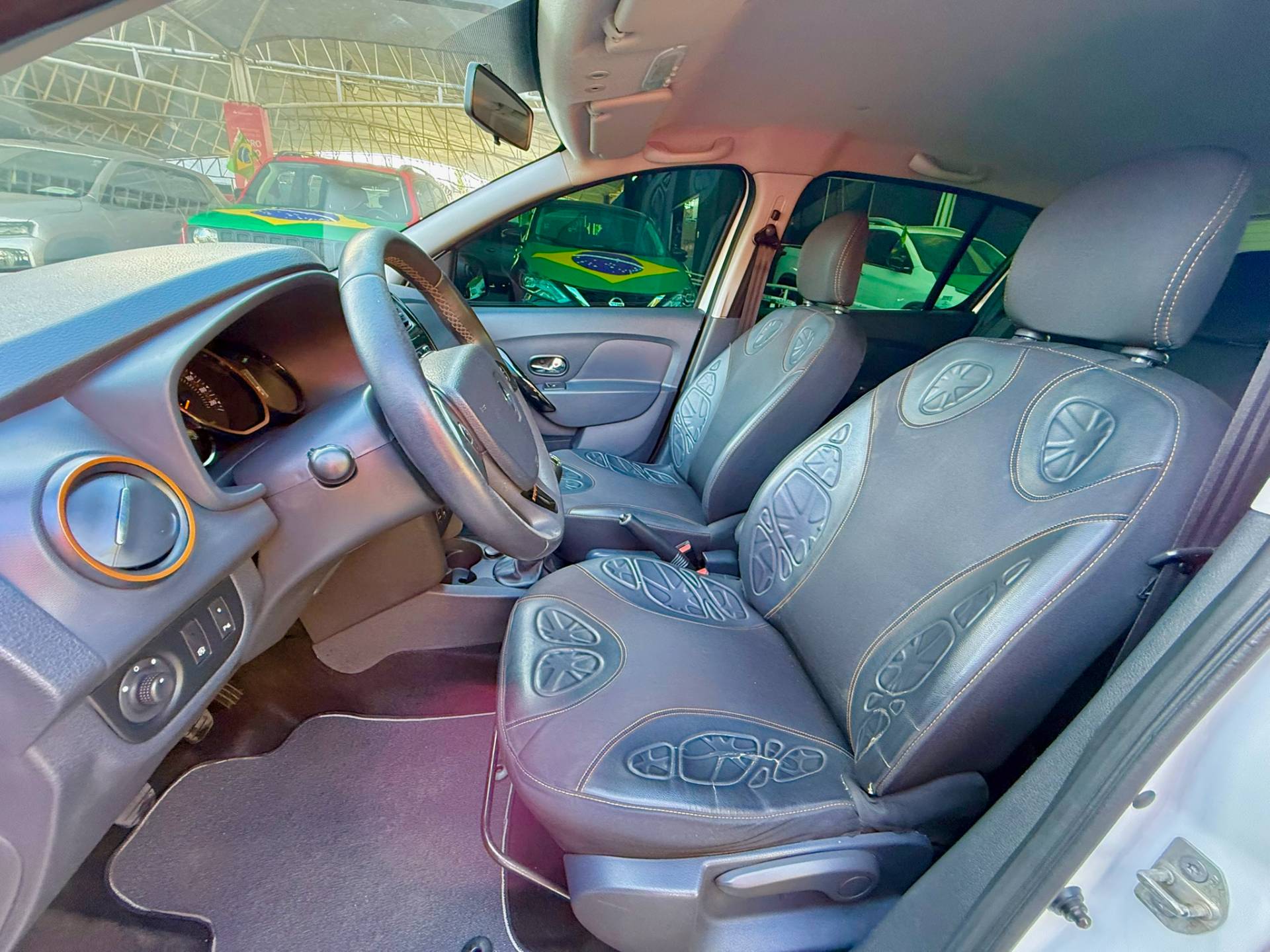 RENAULT SANDERO